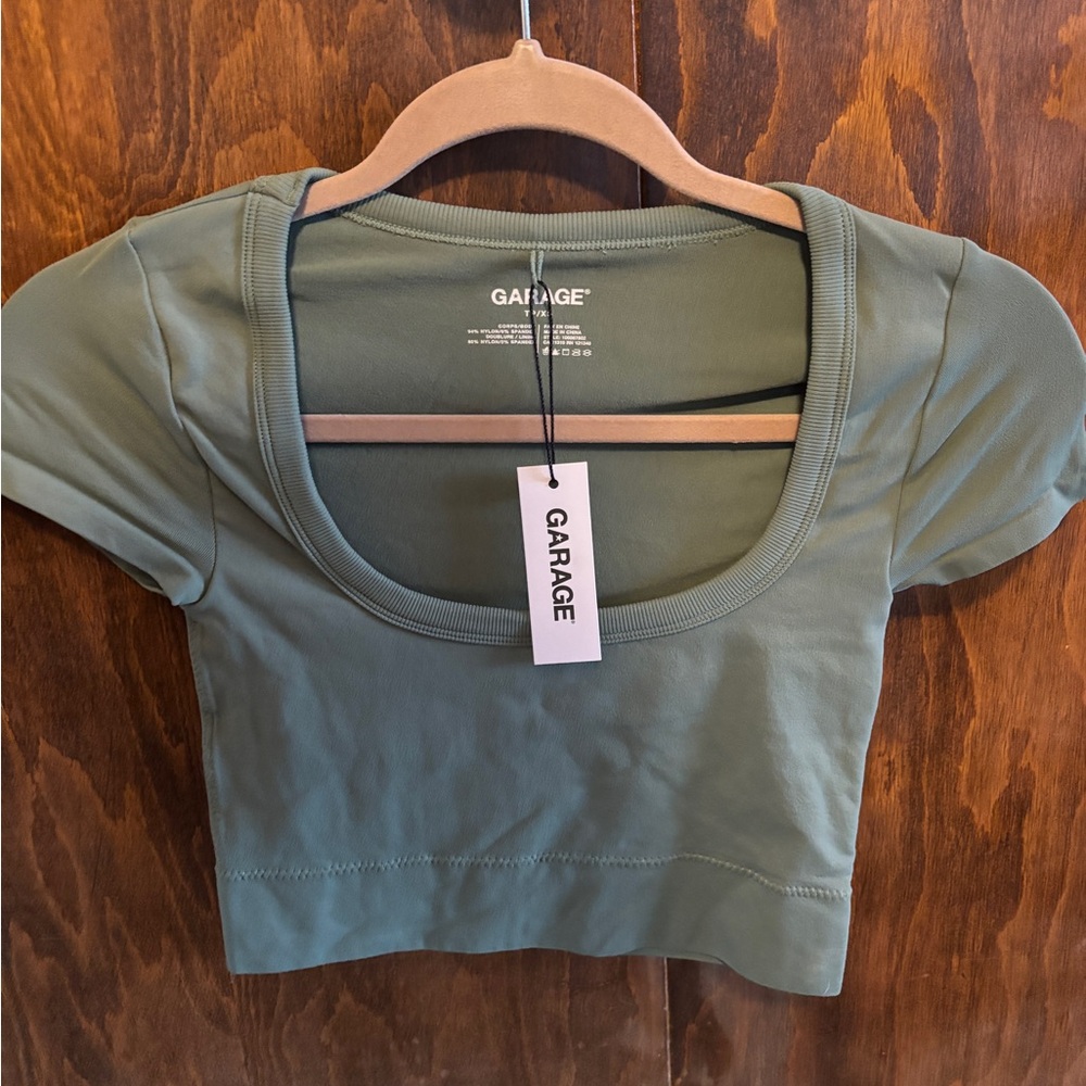 NWT Garage Top